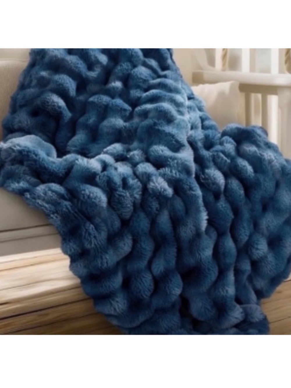 $100 Hythe Navy Blue Bubble Blanket NWT